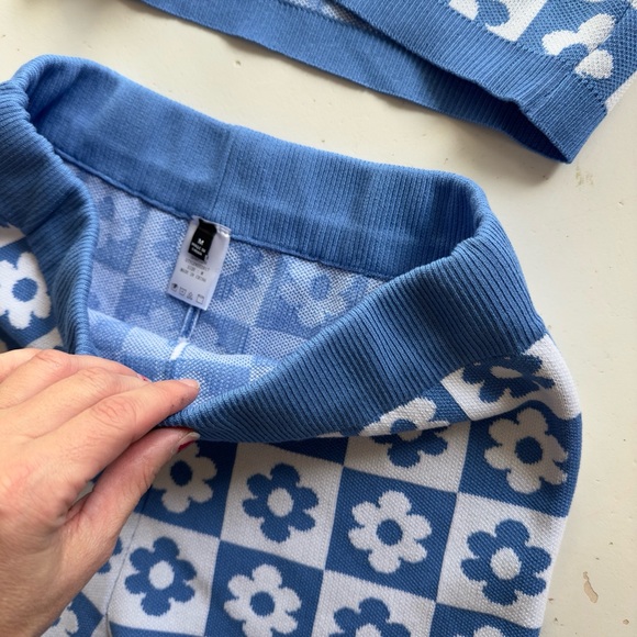 Amazon set - Picture 3 of 3